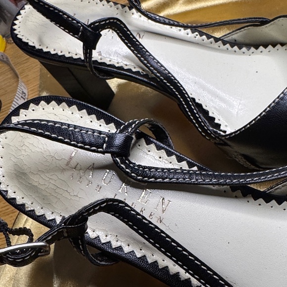 Lauren Ralph Lauren Elegant Women's Real Leather Sling-backs. - Picture 6 of 7